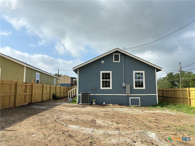 700 E 5th St, Nixon, TX 78140 - photo 33