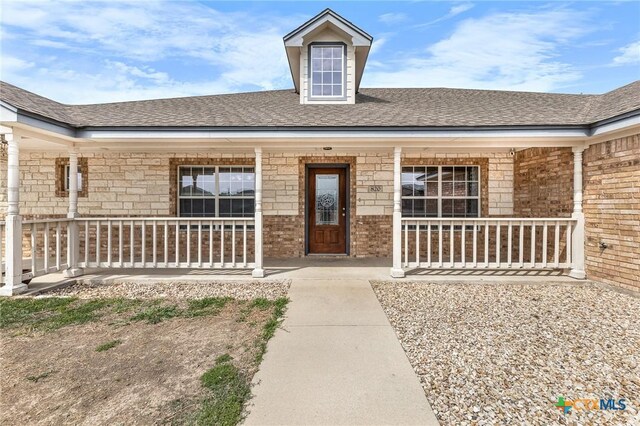 820 Thomas St, Copperas Cove, TX 76522 - doorway to property with a porch and a shingled roof
