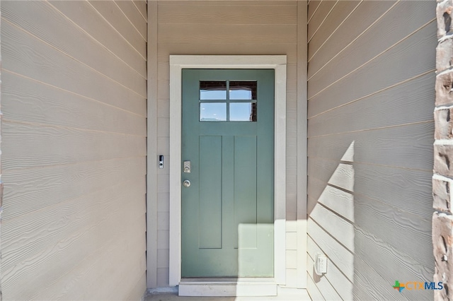 view of property entrance