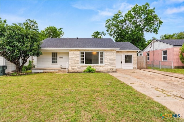 1814 S 5th St, Temple, TX 76504 - single story home featuring stone siding and concrete driveway