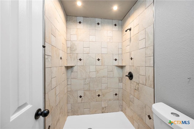 409 W Mary Jane Dr, Killeen, TX 76541 - full bathroom featuring tiled shower and recessed lighting