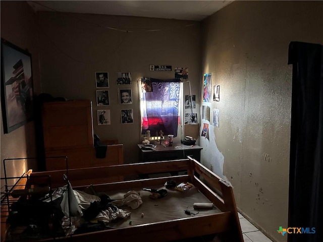 misc room featuring light tile patterned floors