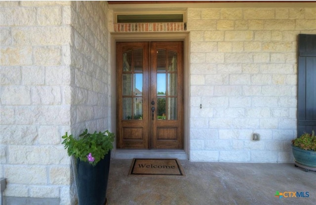 750 Mission Hts, New Braunfels, TX 78130 - property entrance with french doors
