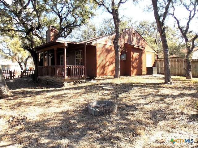 exterior space featuring a porch