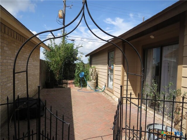 310 Rattan Dr, Victoria, TX 77901 - view of patio / terrace