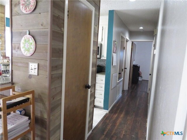 310 Rattan Dr, Victoria, TX 77901 - hallway featuring wood finished floors and recessed lighting
