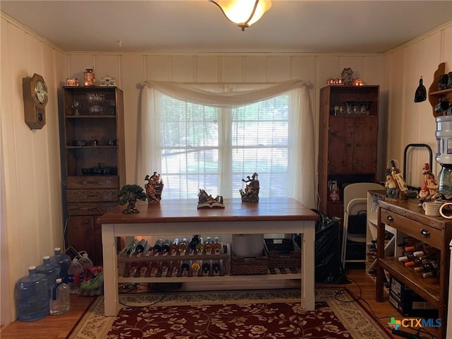 1101 S 17th St, Copperas Cove, TX 76522 - office area featuring wood finished floors and a decorative wall
