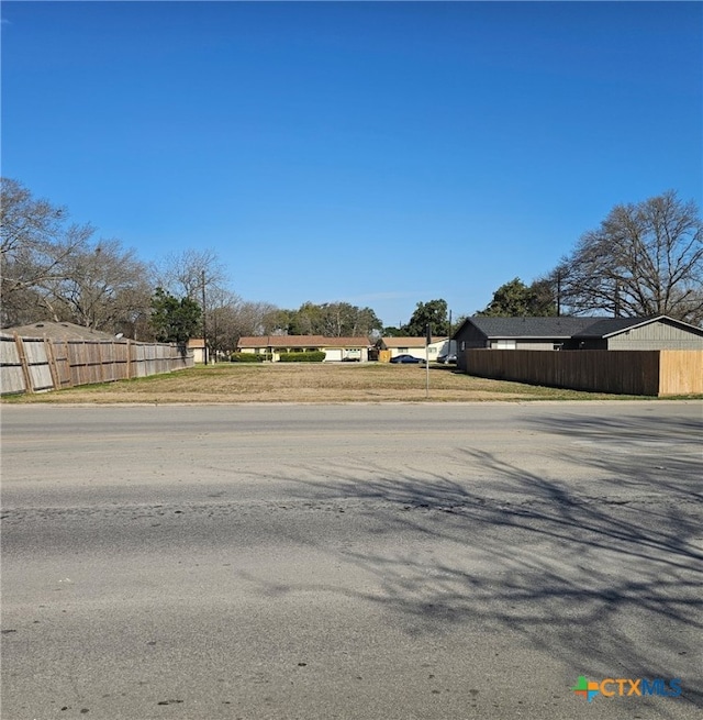 Listing photo 2 for 1330 Fieldcrest, New Braunfels TX 78130