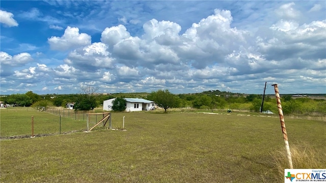 Listing photo 3 for 863 Kroesche Ln, New Braunfels TX 78130