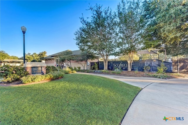 view of front of house