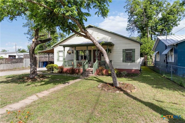 859 Pine St, New Braunfels, TX 78130 - bungalow with covered porch and driveway
