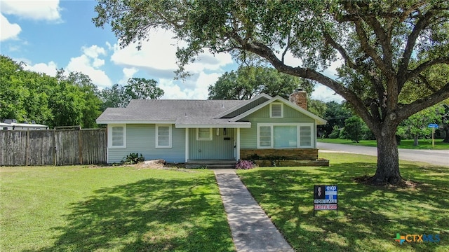 view of front of house with a front yard