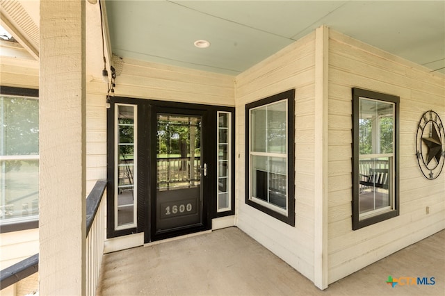1600 Cattlemens Row, Lockhart, TX 78644 - entrance to property with covered porch