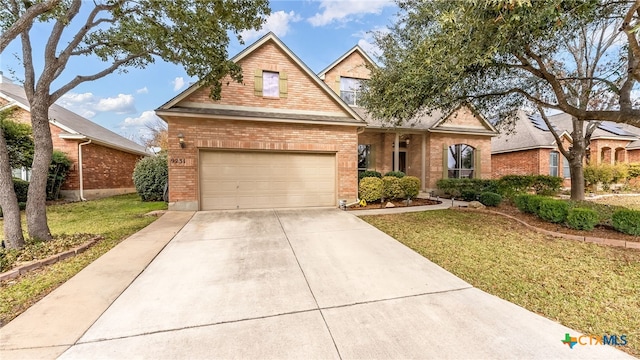 view of front of property featuring a front lawn