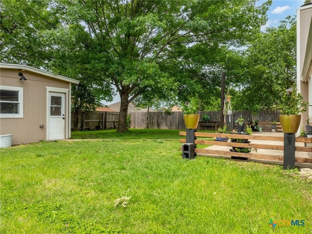 2804 Bluejay Dr, Killeen, TX 76549 - view of yard featuring an outdoor structure