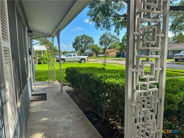 4610 Camellia St, Victoria, TX 77904 - view of porch
