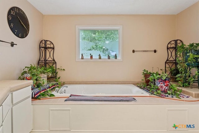 910 Mill Creek Dr, Salado, TX 76571 - bathroom with a bath and vanity