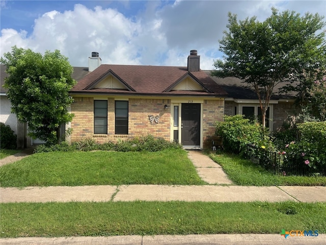 213 Chantilly St, Victoria, TX 77904 - photo 1