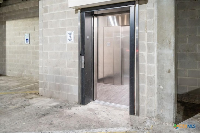 2502 Leon St Unit 201, Austin, TX 78705 - doorway to property featuring elevator