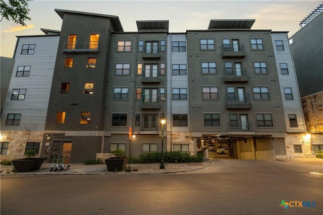 2502 Leon St Unit 201, Austin, TX 78705 - view of building exterior