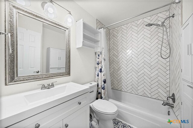 2307 Crescent Dr, Copperas Cove, TX 76522 - full bathroom with shower / bathtub combination with curtain and vanity