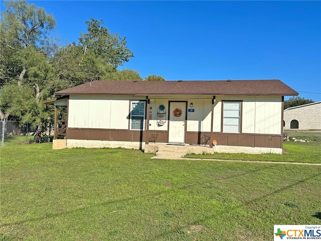 view of front of home with a front yard