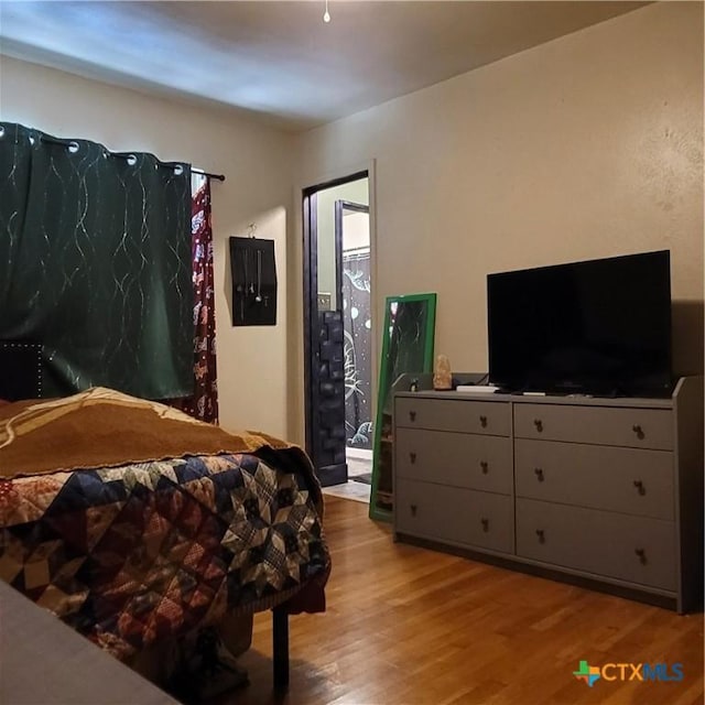 706 S 1st St, Copperas Cove, TX 76522 - bedroom with light wood finished floors