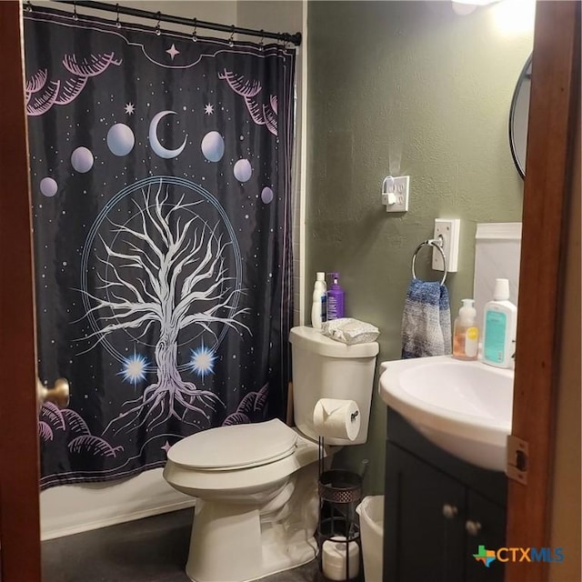 706 S 1st St, Copperas Cove, TX 76522 - full bathroom with toilet, vanity, and curtained shower