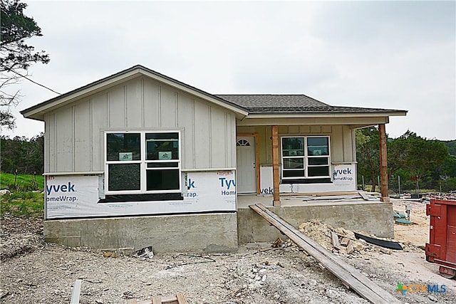 439 Deer Crk, Spring Branch, TX 78070 - property in mid-construction with board and batten siding
