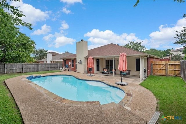 104 Missouri Dr, Harker Heights, TX 76548 - view of swimming pool featuring a patio area and a gate