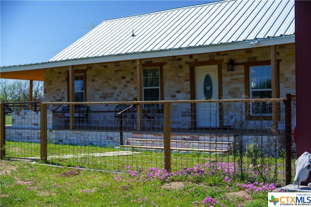 property entrance with a porch