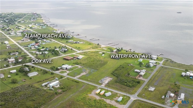 40 Waterfront Aly, Port Lavaca, TX 77979