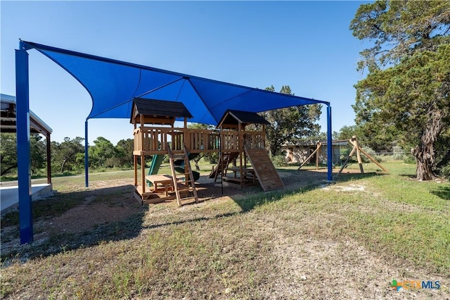 1529 Charter Oak Dr, Canyon Lake, TX 78133