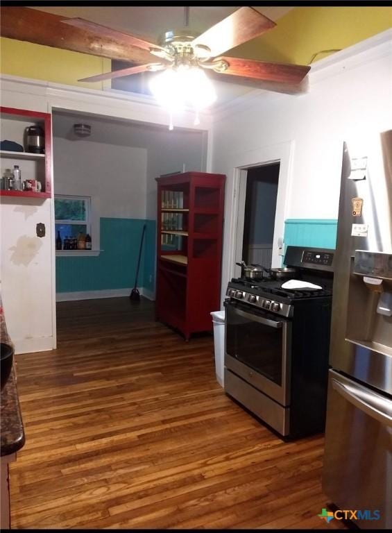 1123 N Beal St, Belton, TX 76513 - kitchen featuring appliances with stainless steel finishes, ceiling fan, and dark wood finished floors