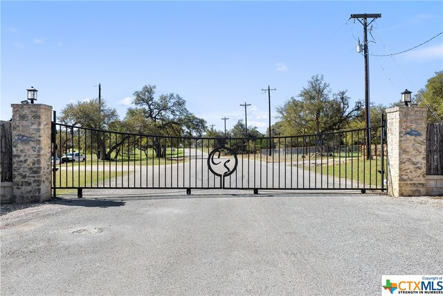 111 La Luna Dr, Blanco, TX 78606