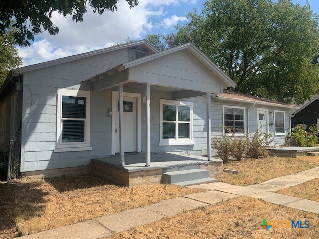 bungalow-style house with covered porch