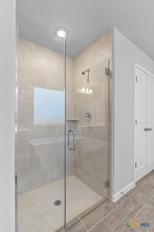 bathroom with walk in shower