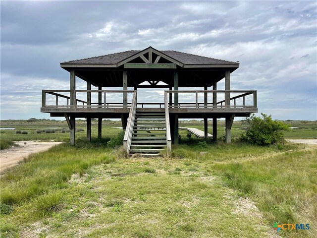 exterior space featuring a rural view