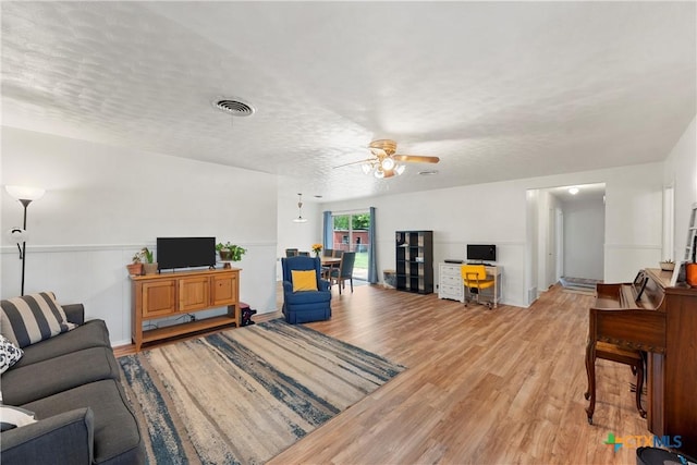 1305 W 3 A St, Mcgregor, TX 76657 - photo 4