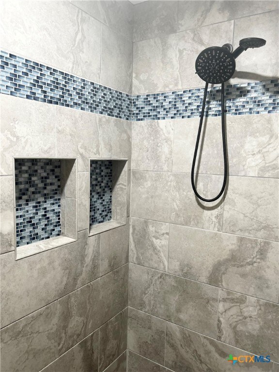 305 W Denver Ave, Seadrift, TX 77983 - bathroom view of a tile shower