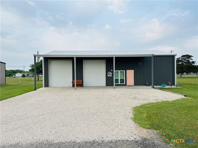 305 W Denver Ave, Seadrift, TX 77983 - garage with a detached garage