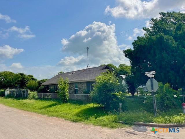 501 San Antonio St, Marlin, TX 76661 - view of property exterior