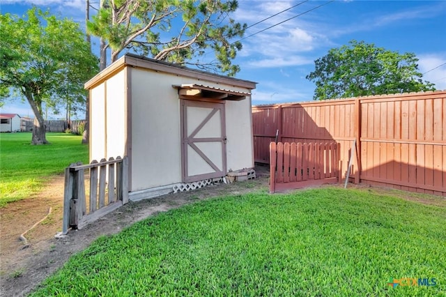 925 Eden Roc St, Victoria, TX 77904 - view of shed with a fenced backyard