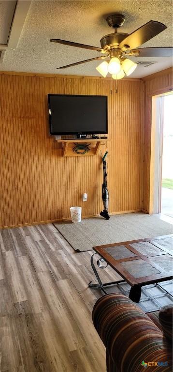 1012 W Denver Ave, Seadrift, TX 77983 - photo 8