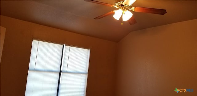 1207 Nicholas Cir, Killeen, TX 76542 - detailed view of ceiling fan
