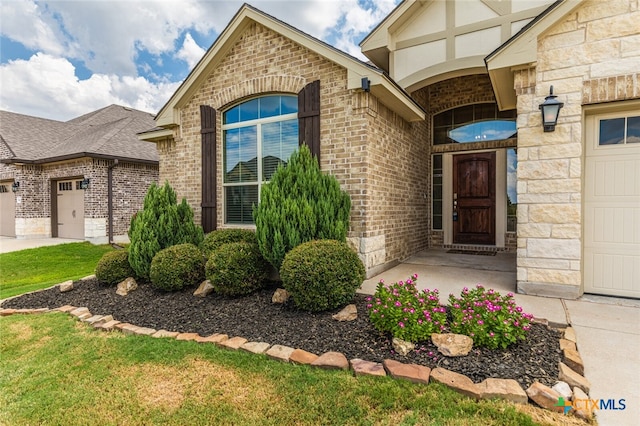 property entrance featuring a garage