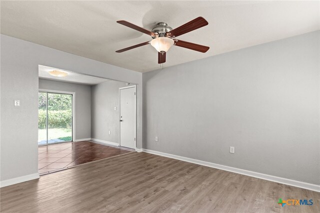 708 N 19th St, Copperas Cove, TX 76522 - unfurnished room featuring a ceiling fan and wood finished floors
