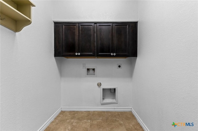 5705 Fenton Ln, Belton, TX 76513 - washroom featuring electric dryer hookup, baseboards, hookup for a washing machine, and hookup for a gas dryer