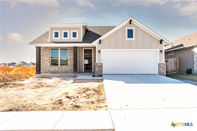 view of front facade with a garage