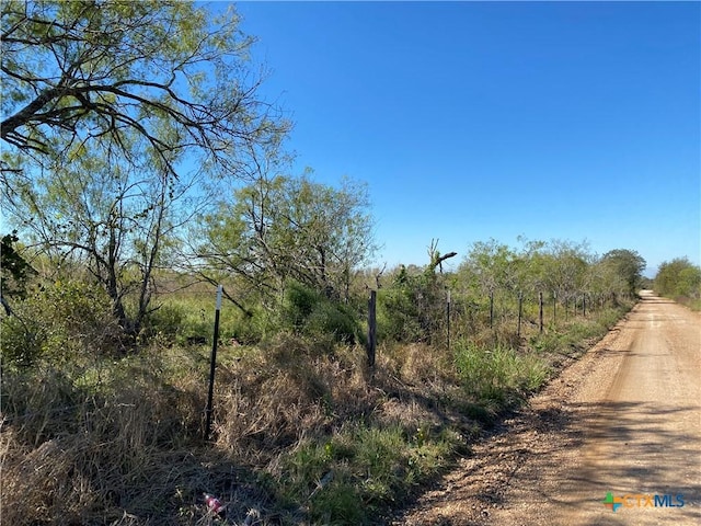 000 County Rd 407, Waelder, TX 78959